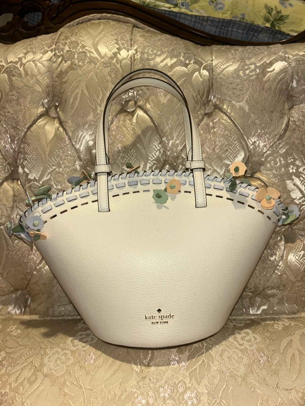 kate spade White Pebbled Leather Floral Appliqué Tote